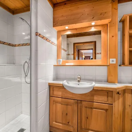 Appartement 2 Chambres Avec Balcon, Parking, Piscine Et Wi-Fi Pres Du Centre De Megeve - Fr-1-453-175 Apartmán *