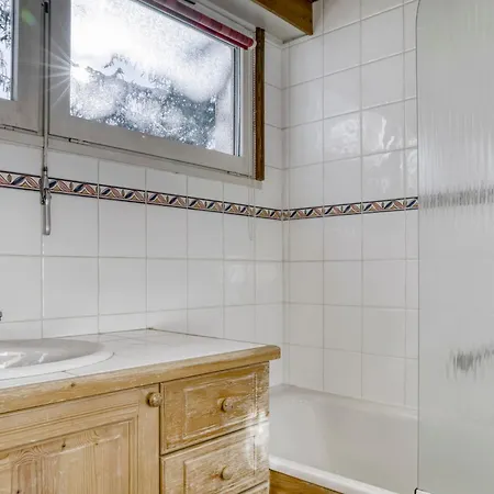2 Avec Balcon, Parking, Piscine Et Wi-fi Pres Du Centre De - Fr-1-453-175 Apartment